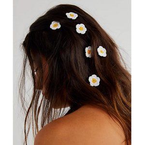 Free People Summer Days Hair Clips Ivory Crochet Daisy